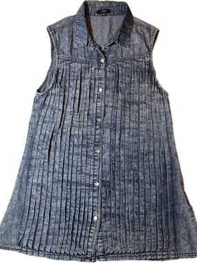 269. ChiQle Denim Architect  Pleated Snap-Front Top, Size S
